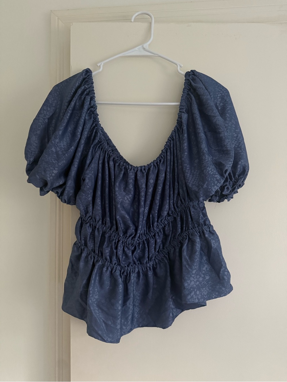 NSR Navy Smocked Puff-Sleeve Blouse